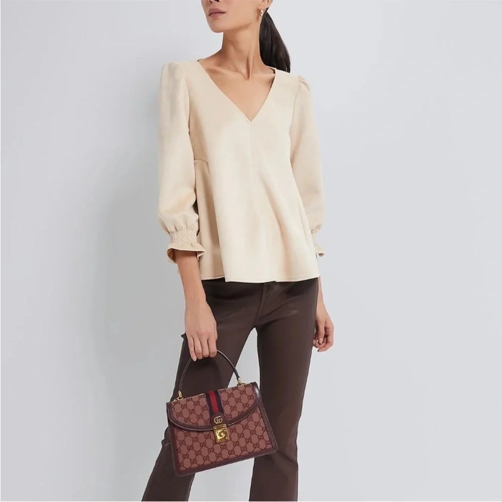 Tuckernuck Easton V-Neck Ruffles 3/4 Sleeve Top Shirt Suede Top Shirt Blouse M